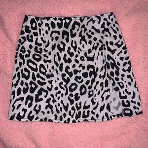 NWT MOTEL SKIRT